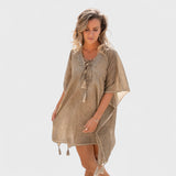 LIANA | Krátký kaftan Lia Flo Taupe